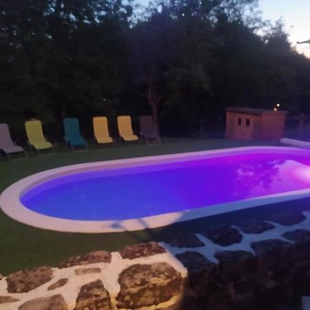 La Grange De Salvaneix Gite Pour 15 Personnes 7 Chambres Avec 6 Sdb-6Wc Sarran Exteriér fotografie