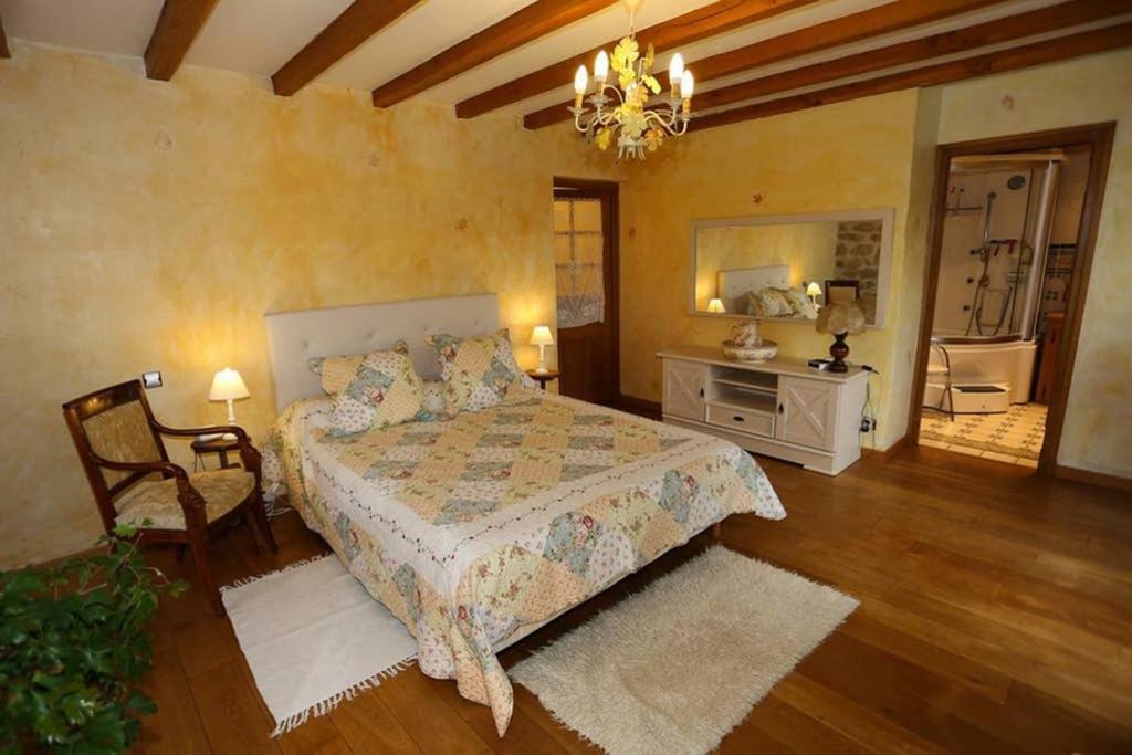 La Grange De Salvaneix Gite Pour 15 Personnes 7 Chambres Avec 6 Sdb-6Wc Sarran Exteriér fotografie